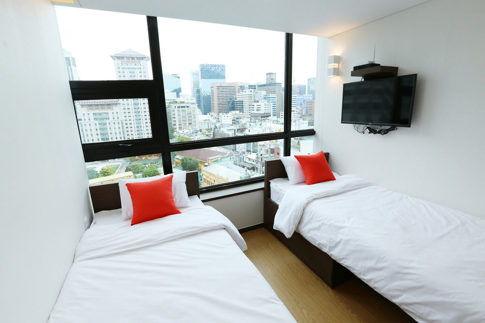 57 Myeongdong Hostel Сеул Экстерьер фото