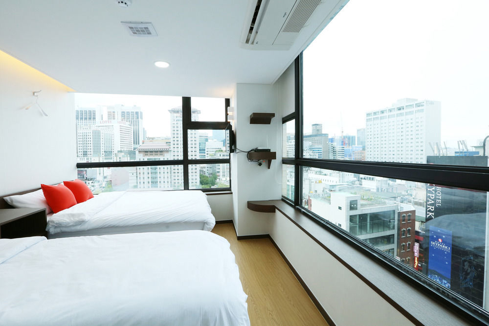 57 Myeongdong Hostel Сеул Экстерьер фото